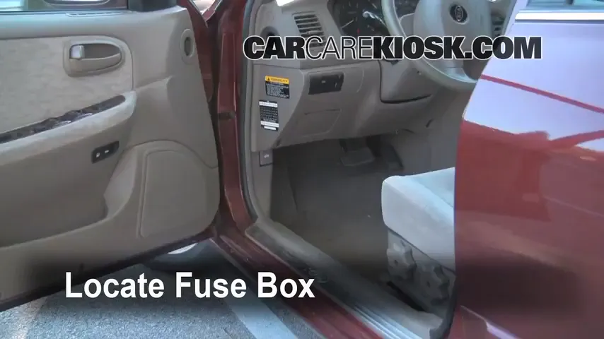 2004 Kia Optima EX 2.7L V6 Fuse (Interior) Check